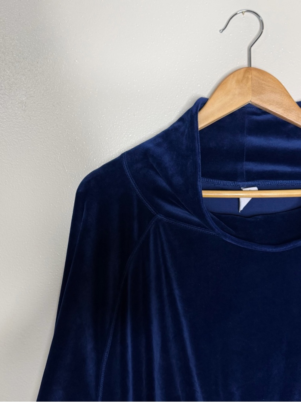 Anthropologie Daily Practice‎ Velvet Blue Pulllover Sweatshirt - Picture 5 of 11
